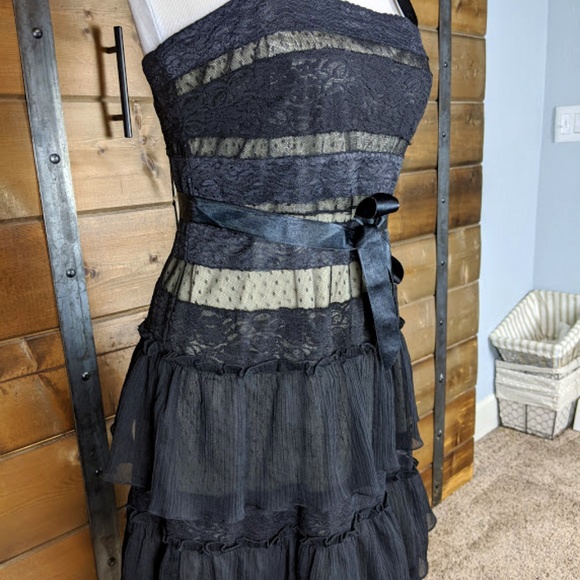 Michael Kors Black Lace Tiered Dress - 8 - Picture 5 of 8